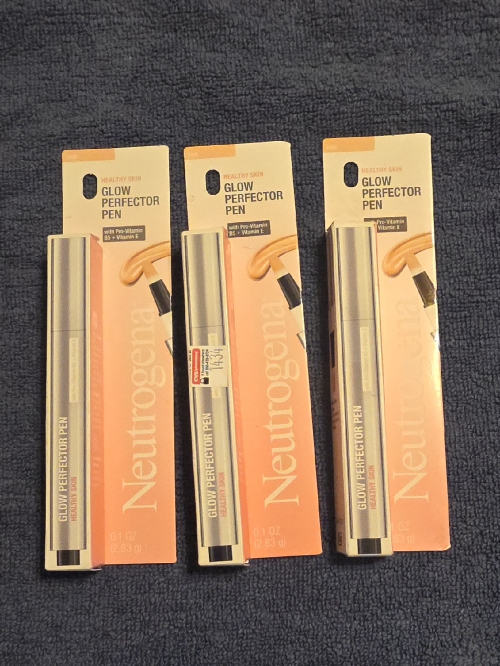 THREE Neutrogena Glow Perfector Pen – Fair Shade